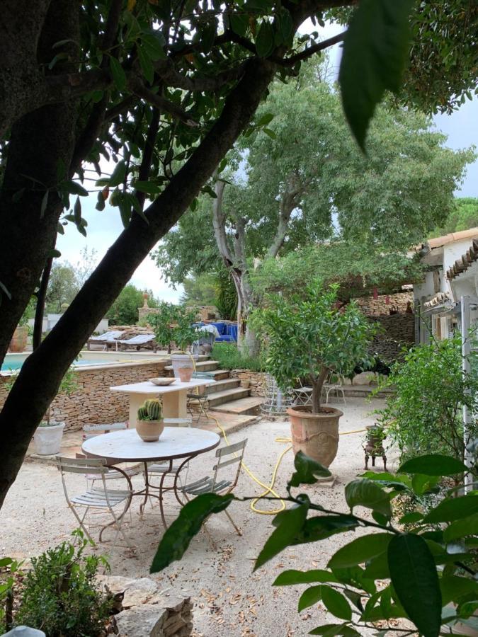 liste rouge Lejlighed Nîmes Eksteriør billede